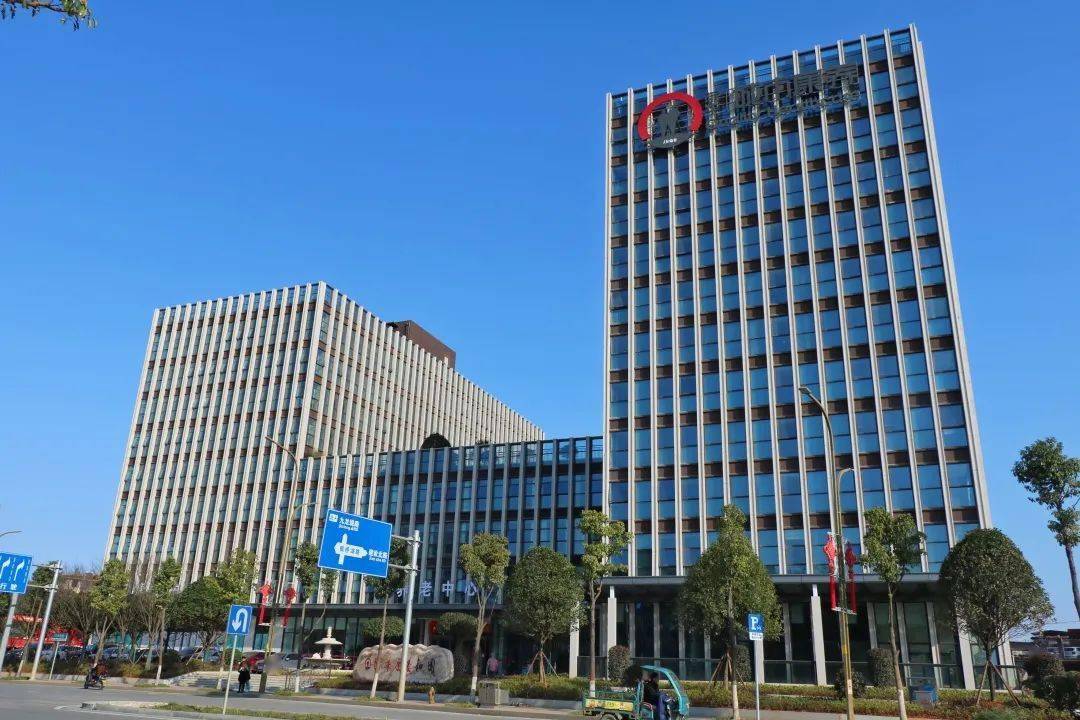 新兴际华集团：聚焦“三个实实在在” 推动主题教育见行见效